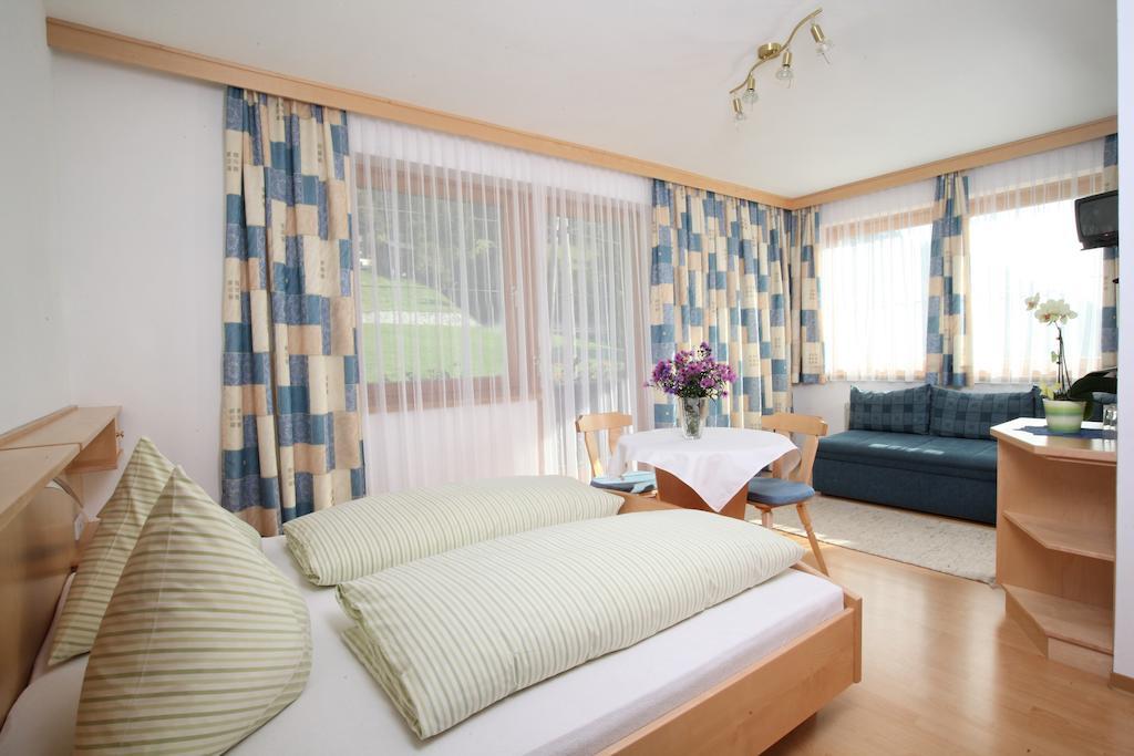 Hotel Garni Haus Anita Liesing Cameră foto
