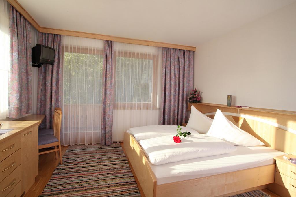 Hotel Garni Haus Anita Liesing Cameră foto