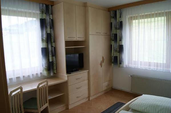 Hotel Garni Haus Anita Liesing Exterior foto